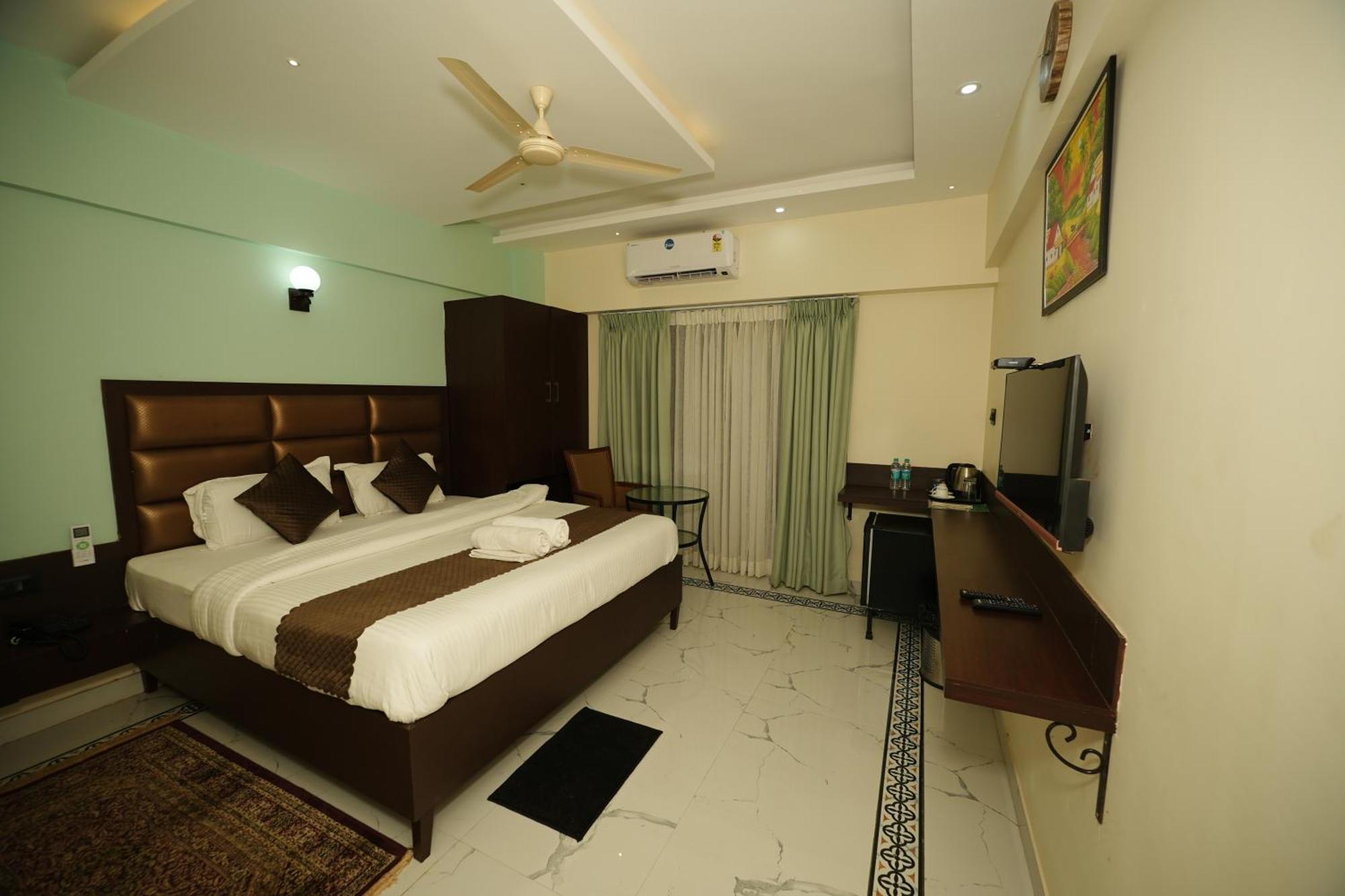 Saikiran Hotel Mapusa Exterior foto